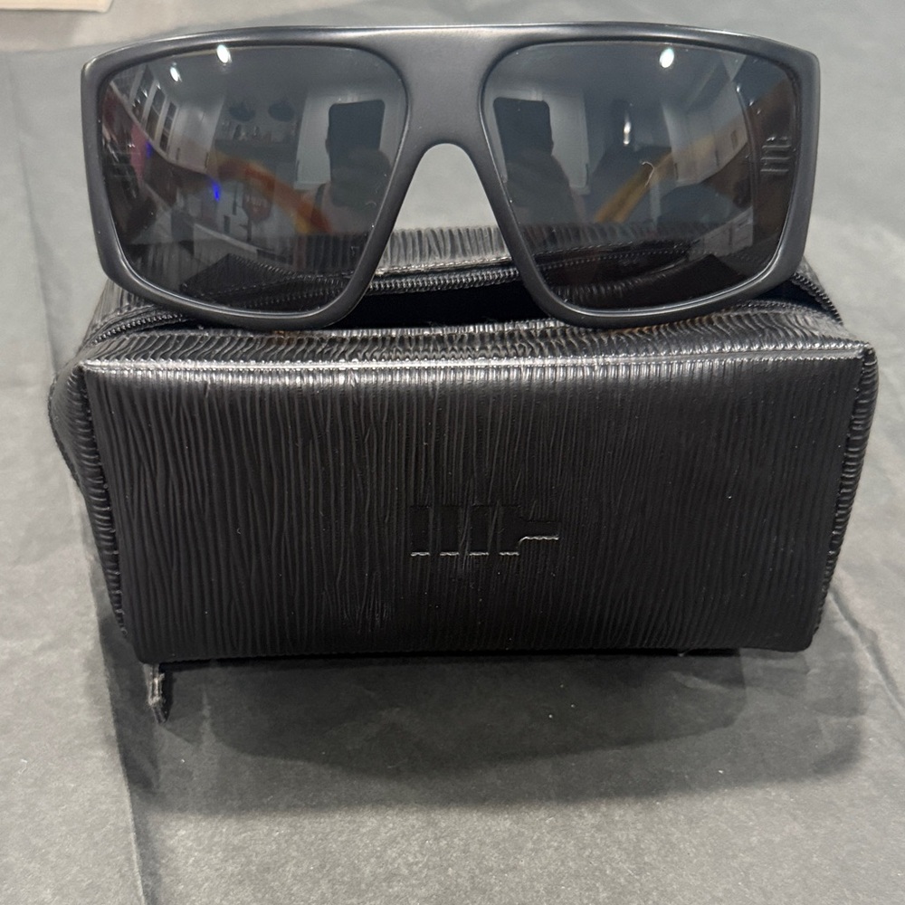 Mosley Tribes MT6020-S Sunglasses with Case